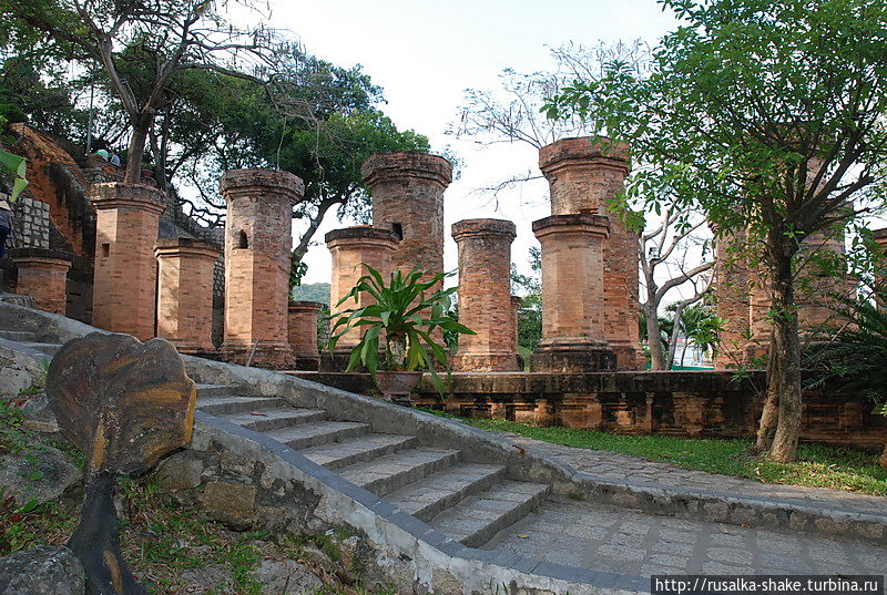 Чамские башни:  вступление Нячанг, Вьетнам
