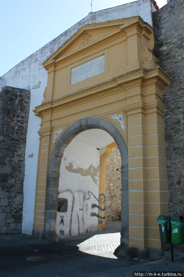 Porta de Avis Эвора, Португалия