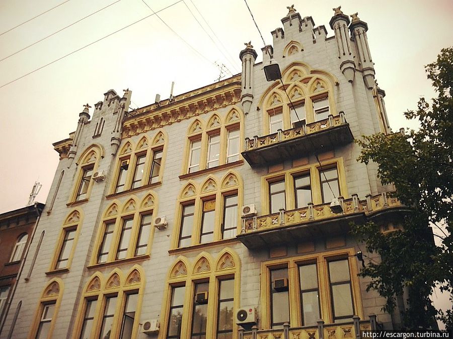 Ланжероновская улица тоже является одной из самых известных в городе. И это вполне заметно по ее домам. Одесса, Украина