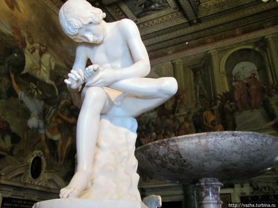 Мальчик вынимающий занозу. Микеланджело Буонарроти. Рим, Италия