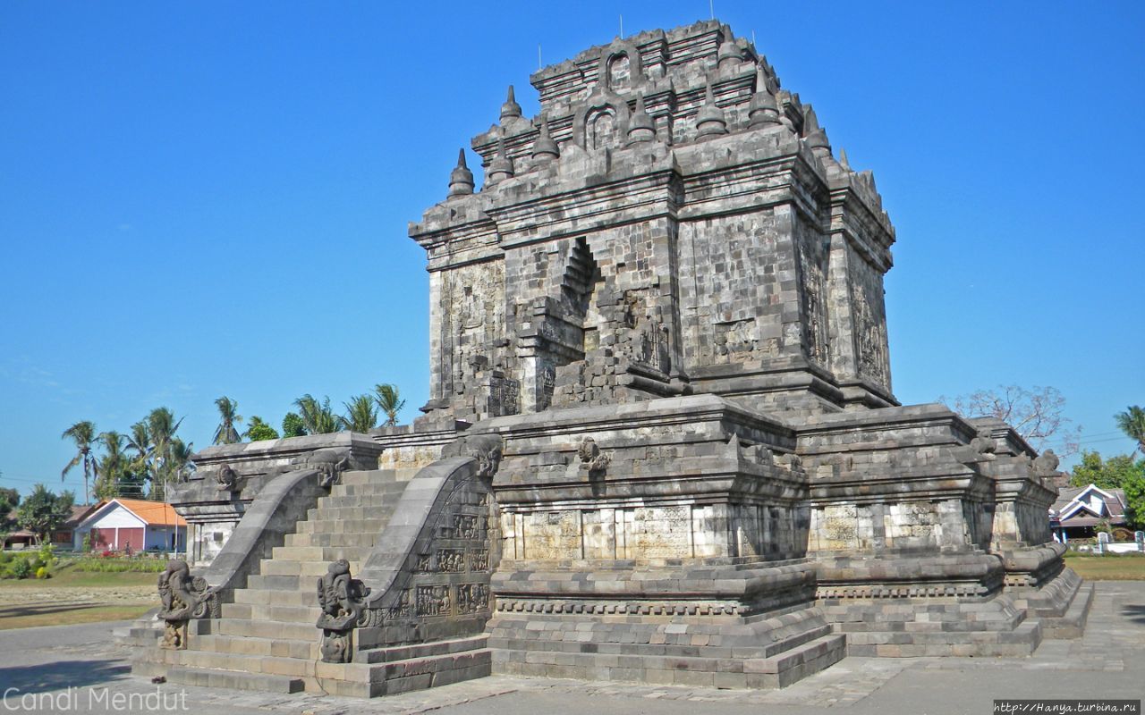 Храм Мендут / Mendut temple