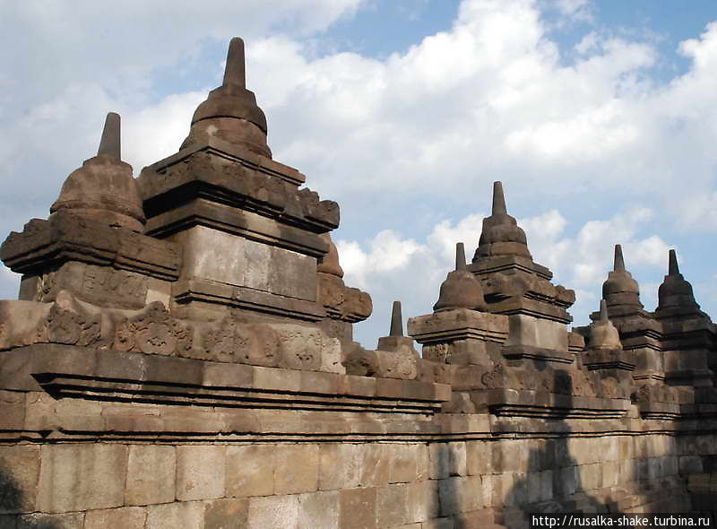 Боробудур  — раскопки Боробудур, Индонезия