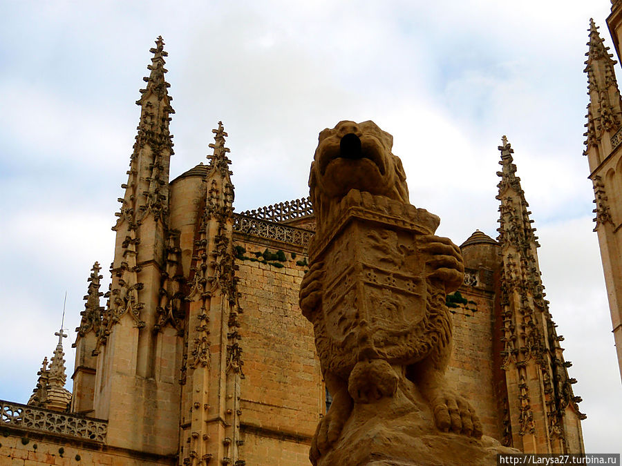 Кафедральный собор — западный фасад Сеговия, Испания