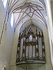 Элегантный орган собора был сделан в Германии в 1842 г.