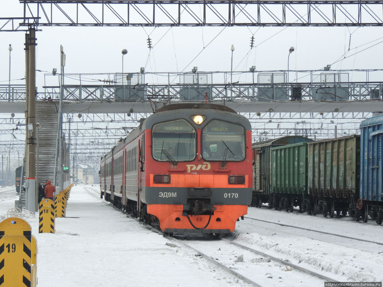 Электропоезд ЭД9М сообщен