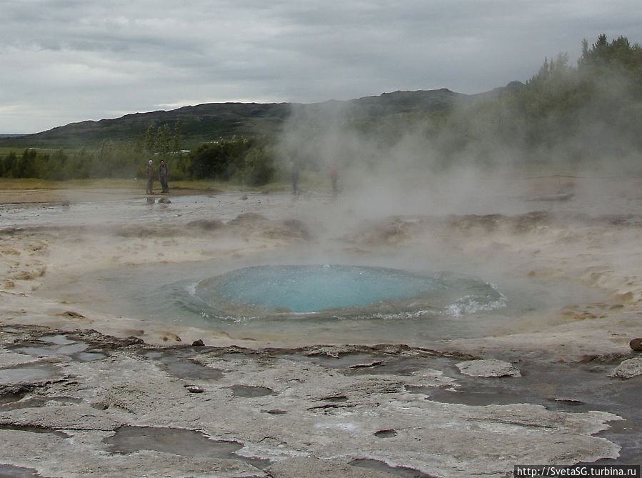 Парк Гейзеров и гейзер Строккур (Strokkur Geyser) Южная Исландия, Исландия