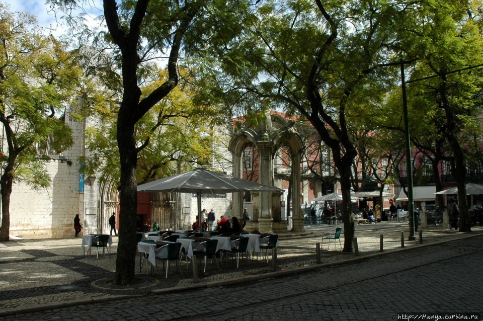 Уличные кафе. Из интернета Лиссабон, Португалия