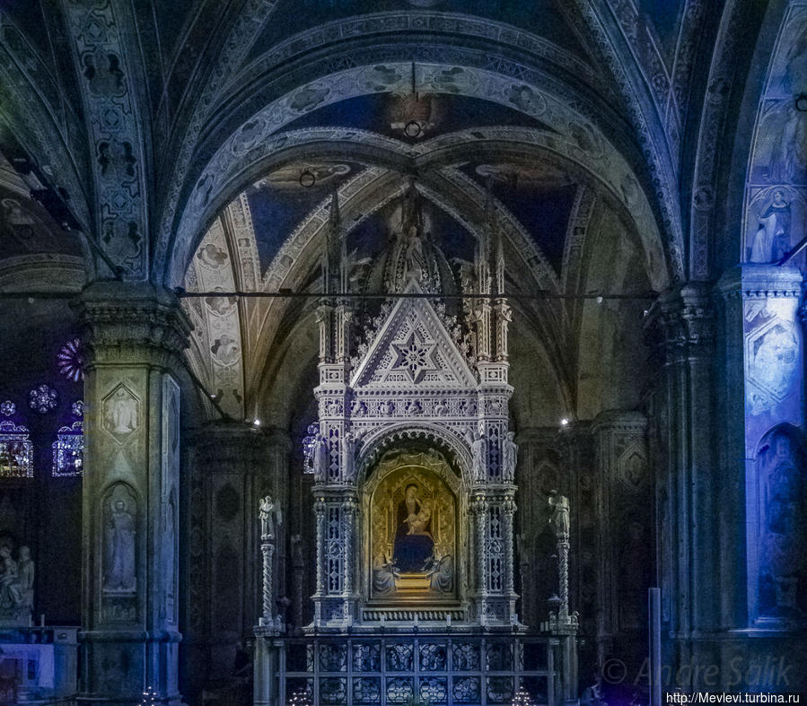 В Храме Флоренция, Италия