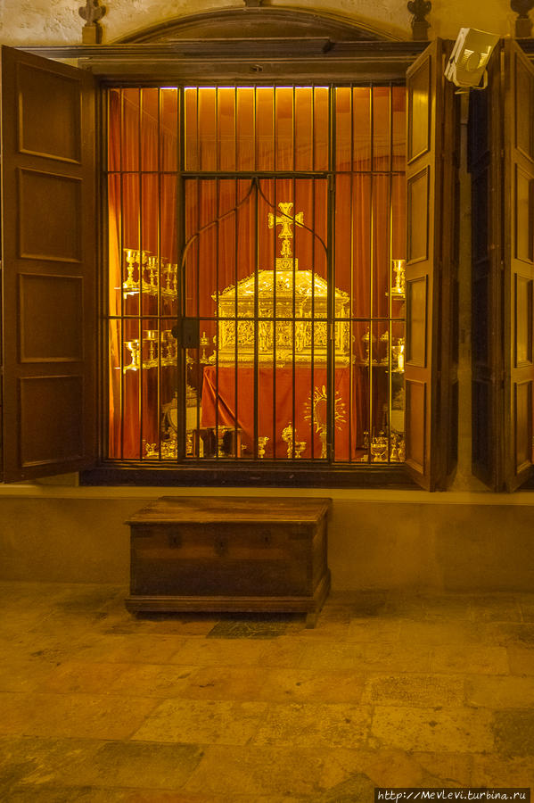 Внутри собора в Таррагоне Таррагона, Испания