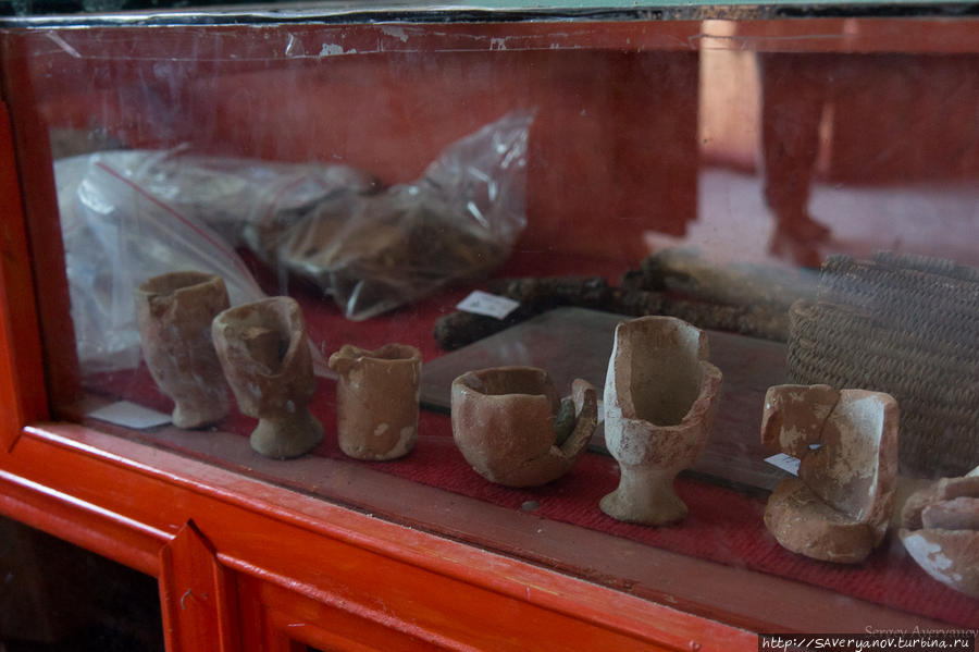 Древние артефакты, обнаруженные при строительстве нового храма Тибет, Китай