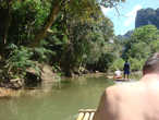 На бамбуковых плотах по реке