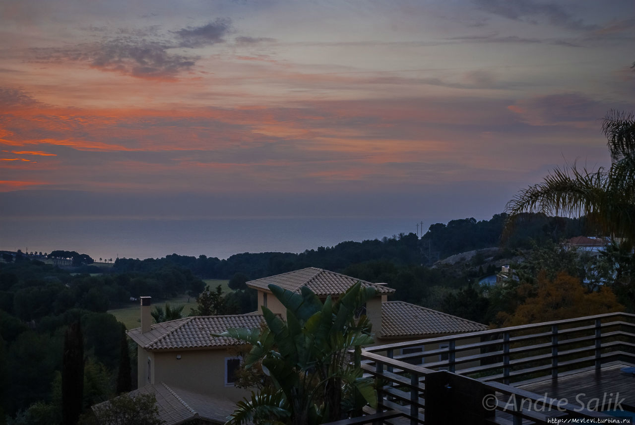 Зимнее утро на Средиземном Ситжес, Испания