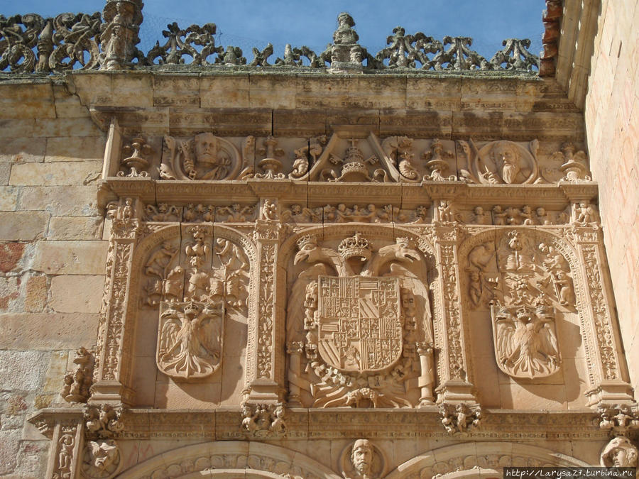 Вход в университетский дворик Саламанка, Испания