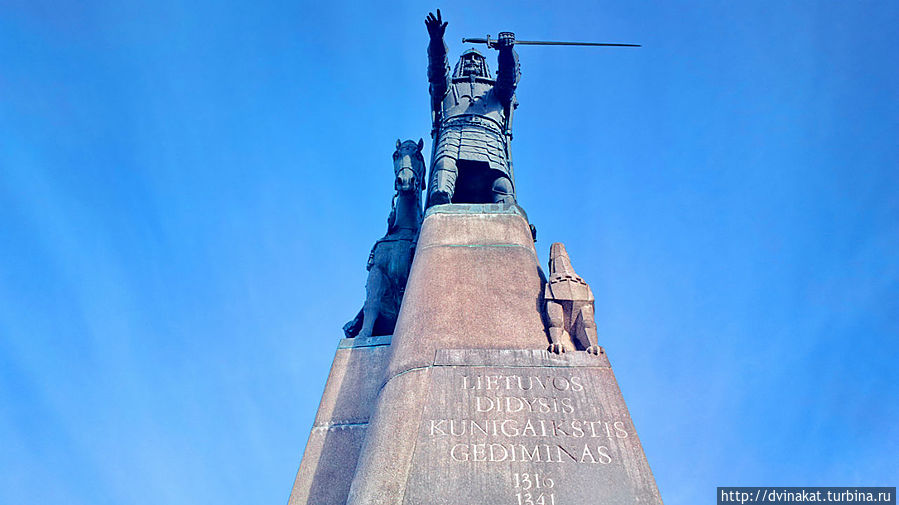 Памятник Великому Князю Литовскому Гедиминасу (Кафедральная площадь)