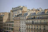 Балконы везде, балконы.... Париж предлагает полюбоваться собой :))
