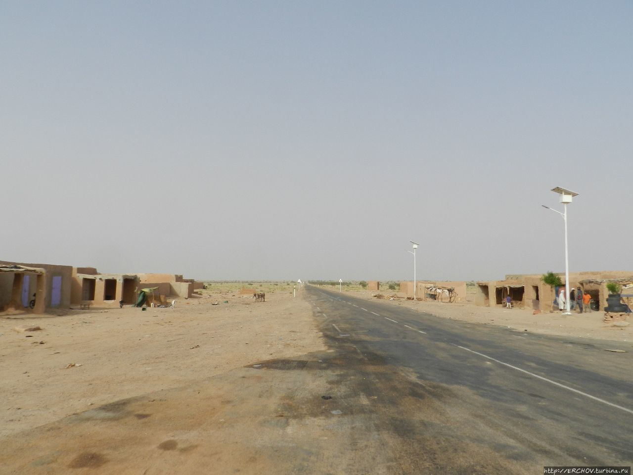 Нигер. Ч — 15. Скачки. Дорога в Агадес Департамент Агадес, Нигер