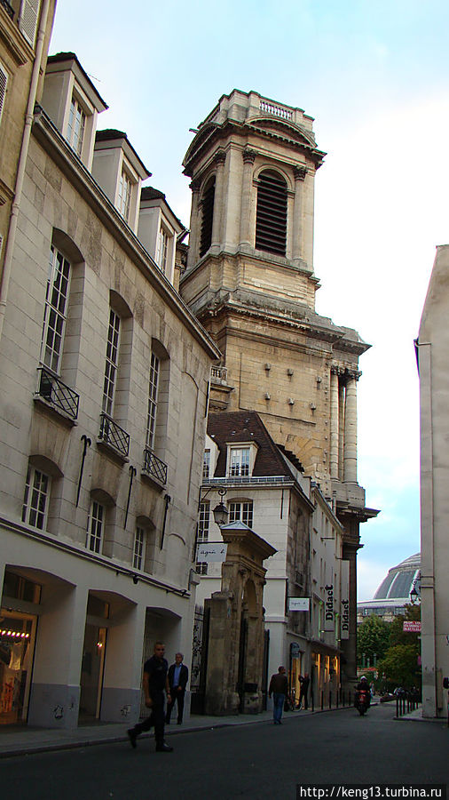 Прогулка от церкви Сент -Эсташ до Нотр-Дам-де-Пари Париж, Франция