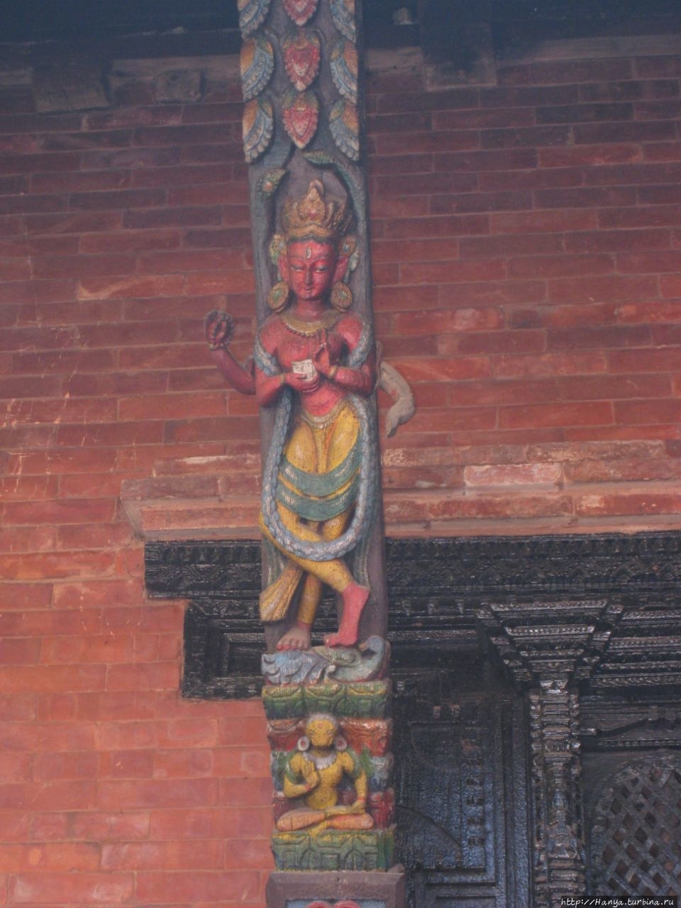 Храм Baglamukhi (Parvati) Temple в храмовом комплексе Kumbheshwor Патан (Лалитпур), Непал