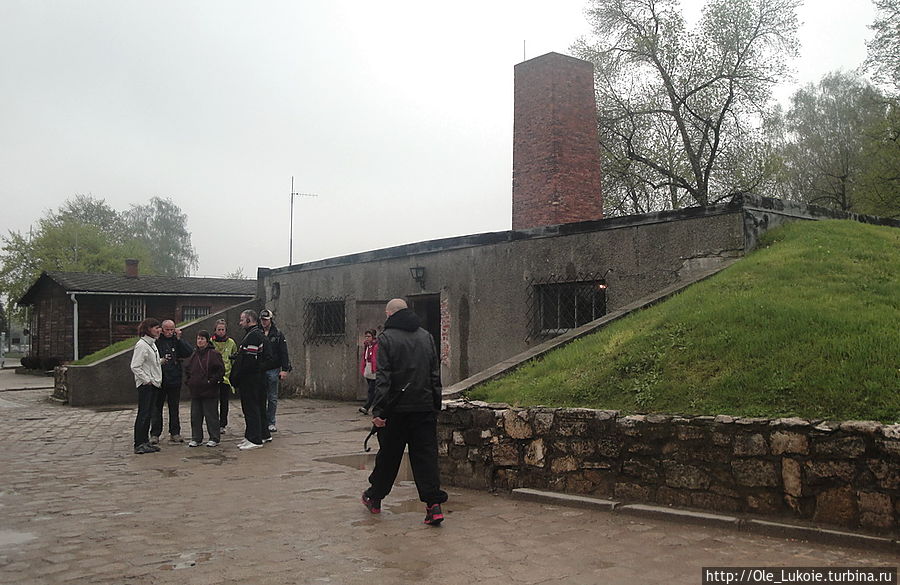 Низкопропускной крематорий на территории Аушвиц 1. В основном, умерщвления людей проходили на территории Аушвиц II-Биркенау Освенцим, Польша
