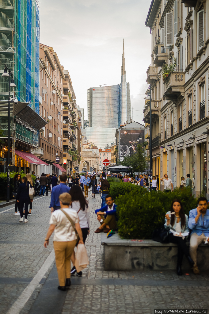 Вечерний Милан. Мегаполис Милан, Италия