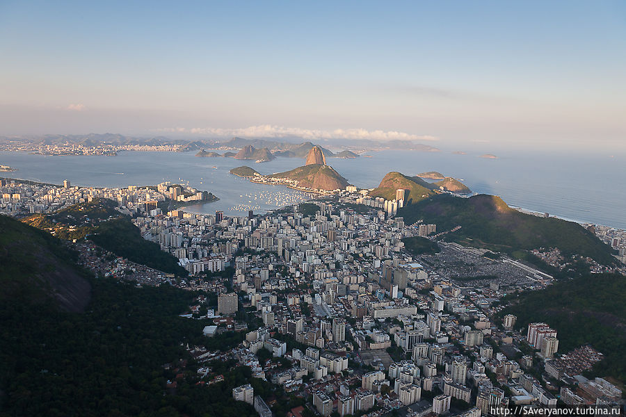 Рио, вид на океан, вход в бухту и Сахарную голову