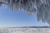 ледяные пещеры Байкала