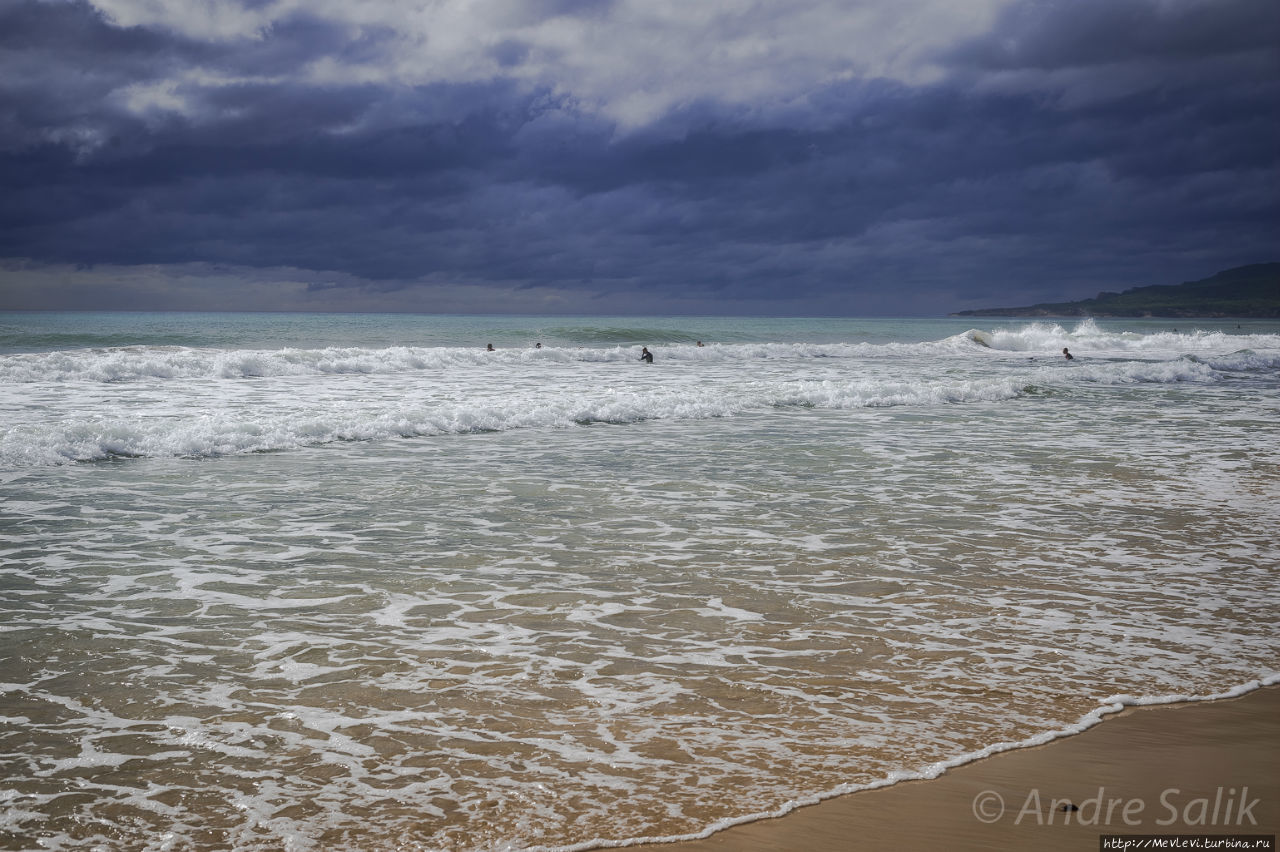 Бушующий октябрьский океан Тарифа, Испания