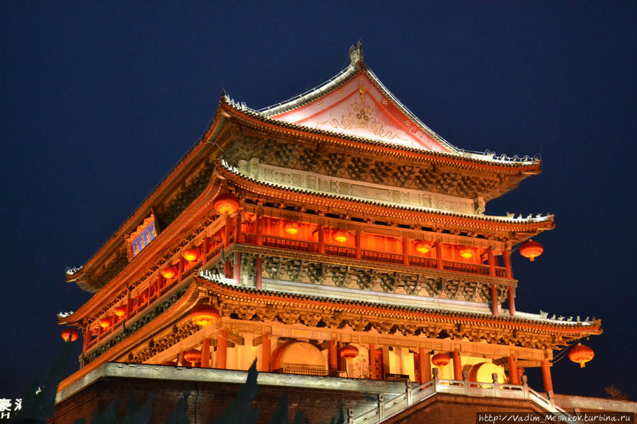 Барабанная Башня (The Drum Tower) в городе Сиань Сиань, Китай