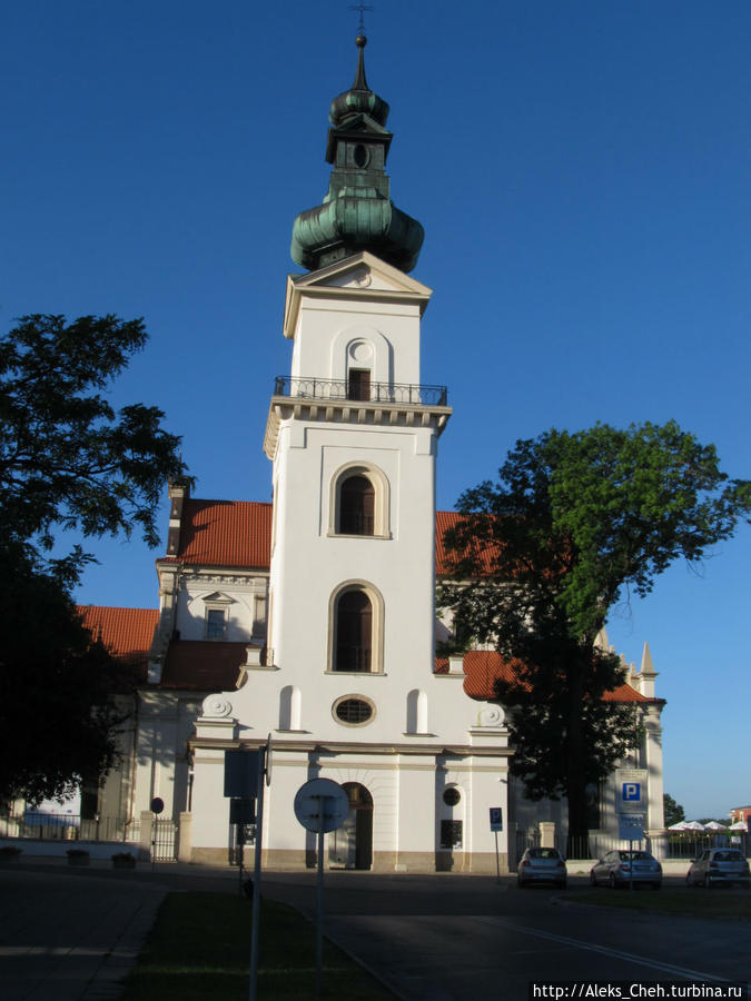 Католический костел, до 1917 года был православным. Построен на месте старой деревянной православной церкви в 1618 году. Замосць, Польша