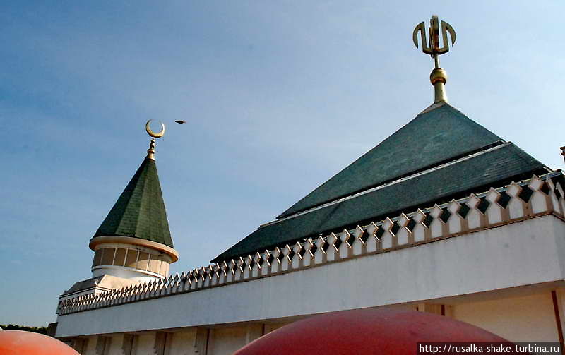 Трехэтажная мечеть