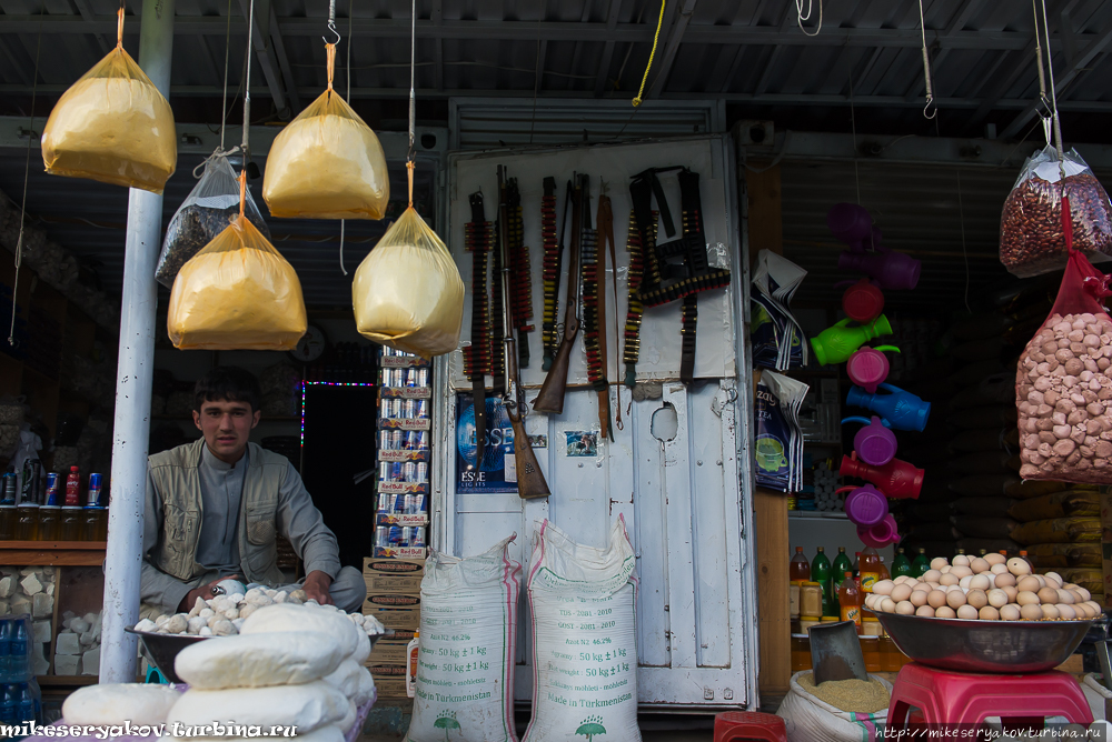 Панджшерское ущелье афганистан. Базарак панджшер афганистан. Мавзолей панджшерского льва фото. Базараки на русском. Базараки на русском.