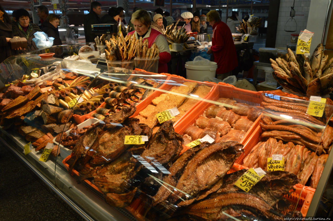 Ну, и в завершении........... вкусности рыбного рынка. Обилие и разнообразие рыбы просто поражает))) Рига, Латвия