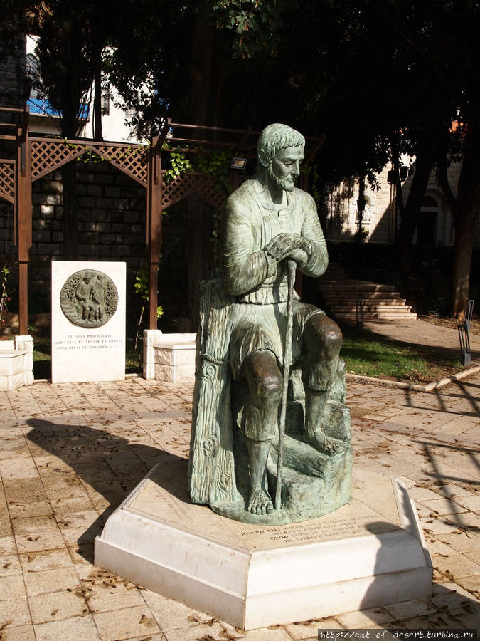 Памятник Иосифу у храма его имени. Назарет, Израиль
