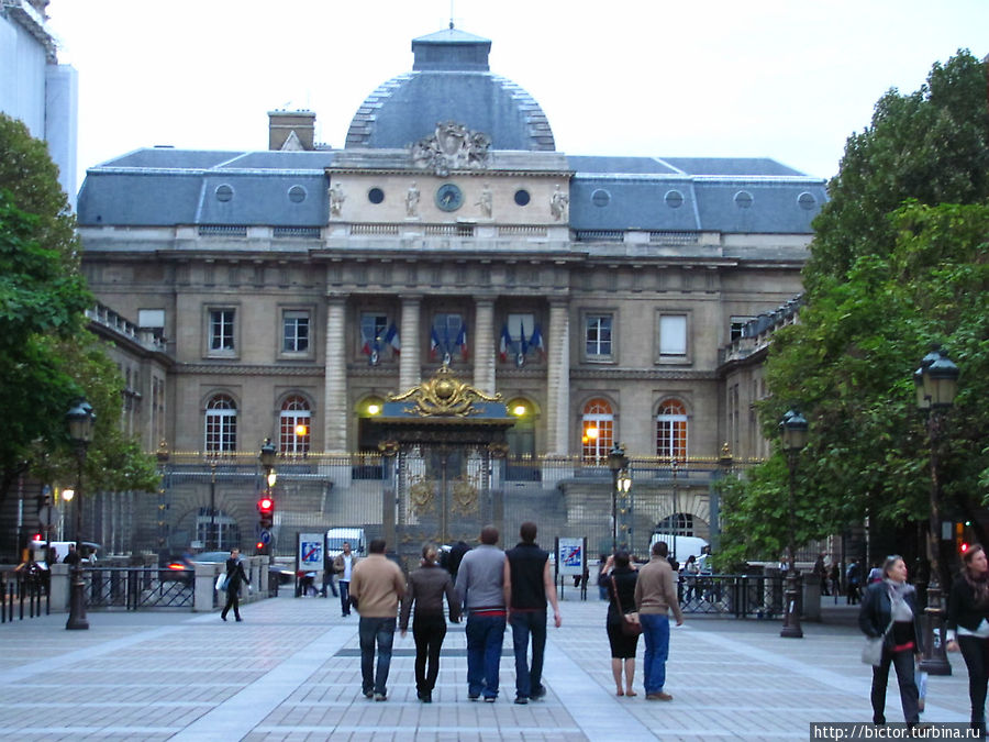 Париж на расстоянии шага: борьба с эмоциями! Париж, Франция