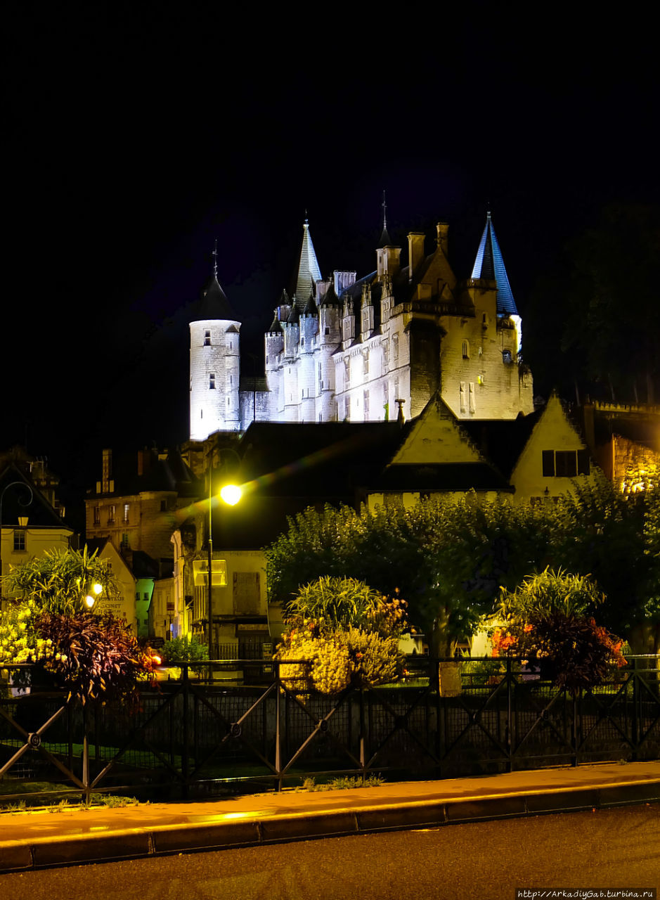 Королевский город Лош Лош, Франция