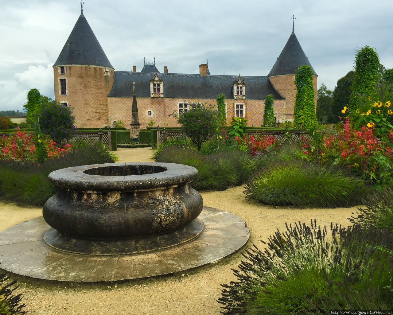 Самый душистый замок Франции Шийёр-о-Буа, Франция