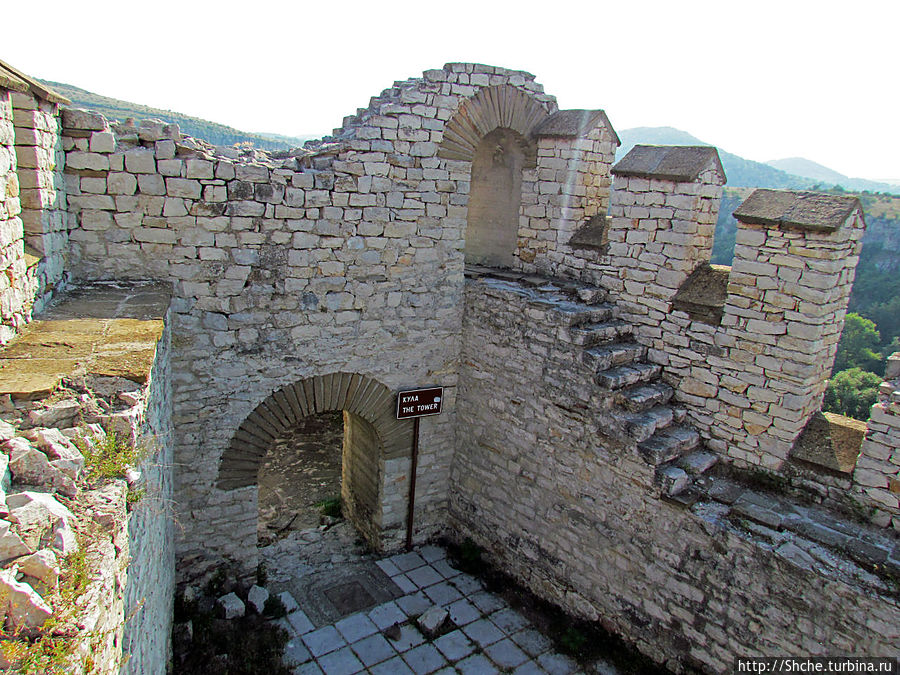 Ловечская средневековая крепость на холме Хисаря Ловеч, Болгария
