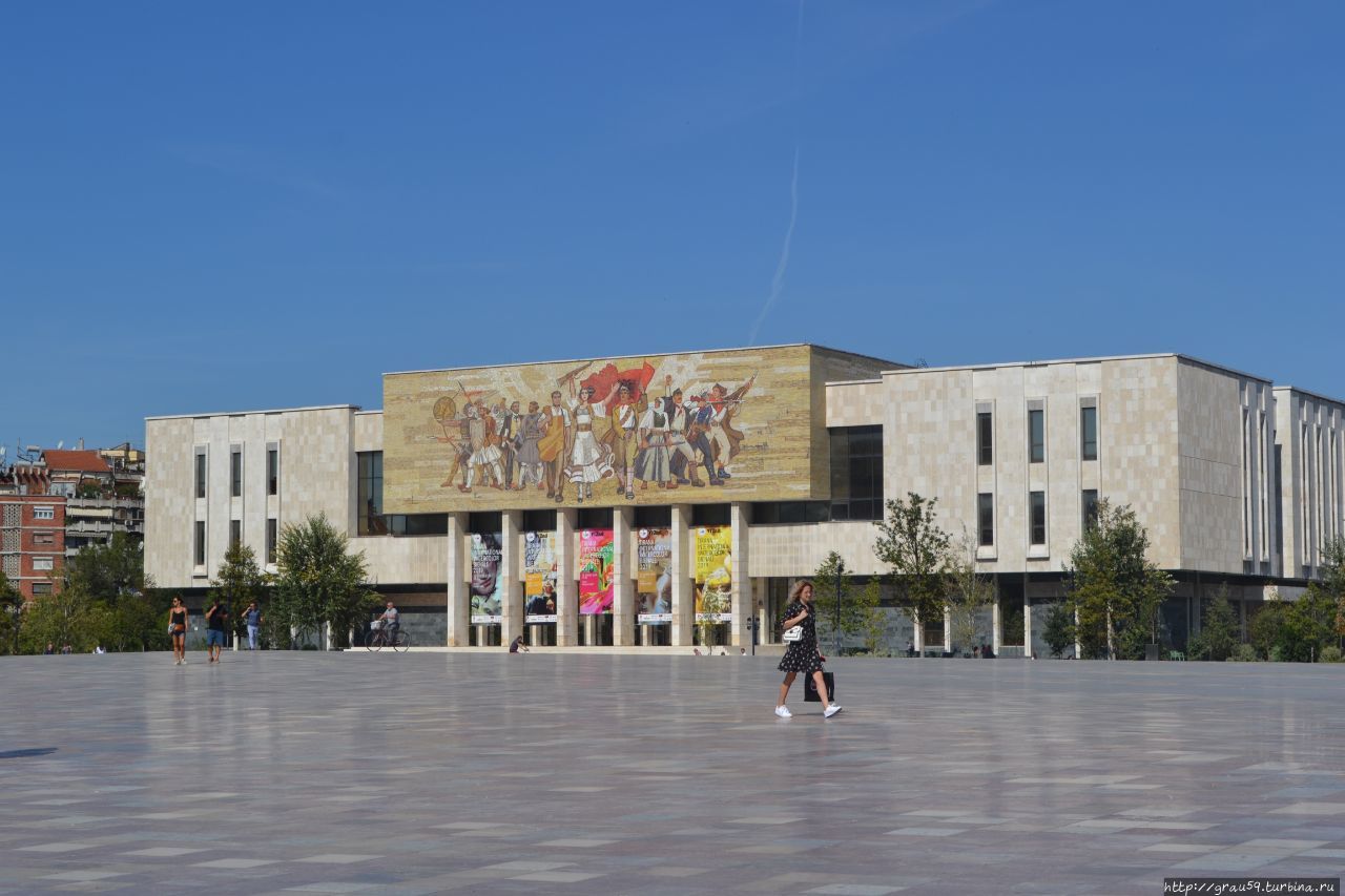 Национальный исторический музей Тирана, Албания