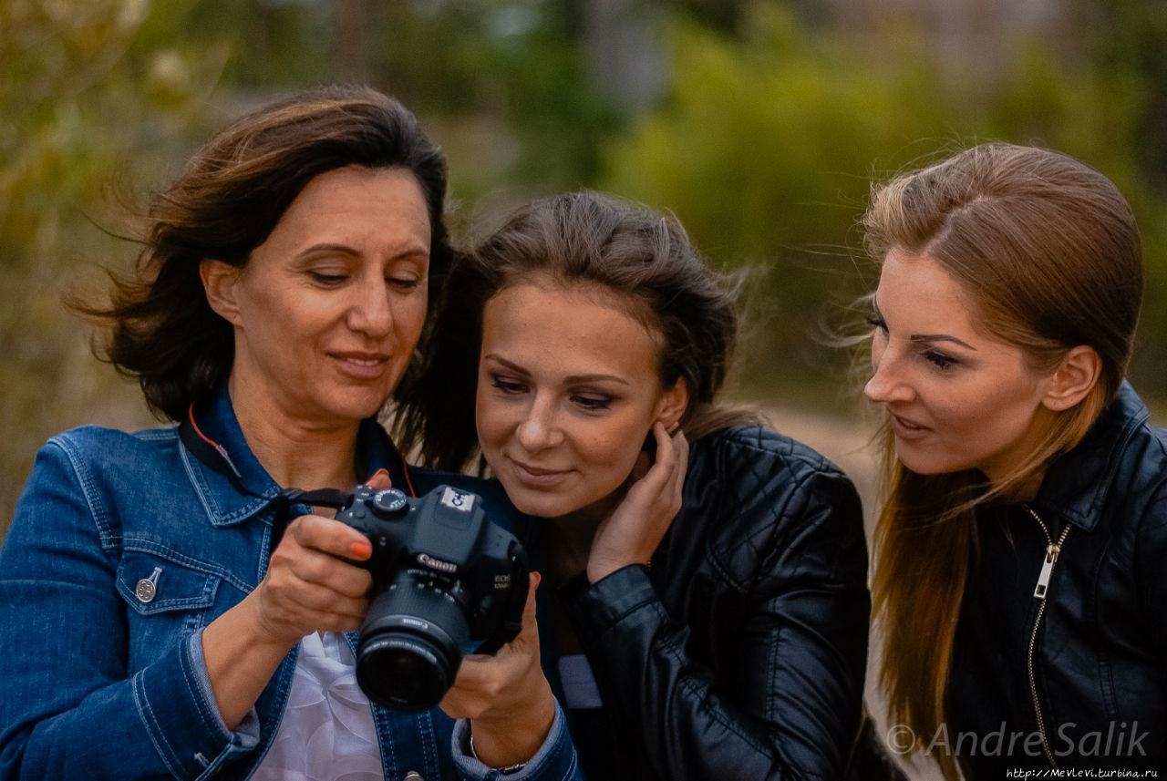 Сквозь волну Рига, Латвия