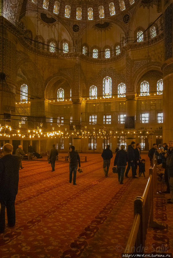 В Голубой Мечети Стамбул, Турция
