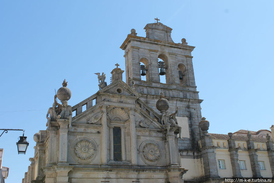 Необычная архитектура Монастыря Носса-Сеньора-да-Граса