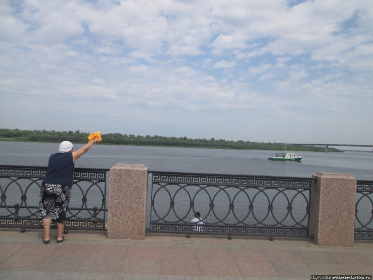 Прогулка по набережной Волги Астрахань, Россия