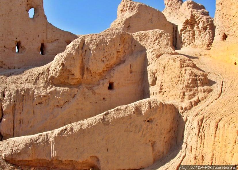 Джанпык-кала - крепость, похожая на верблюда