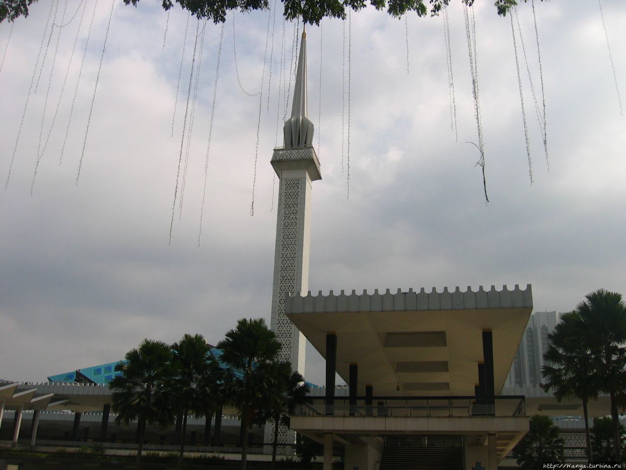 Национальная мечеть (Masjid Negara)