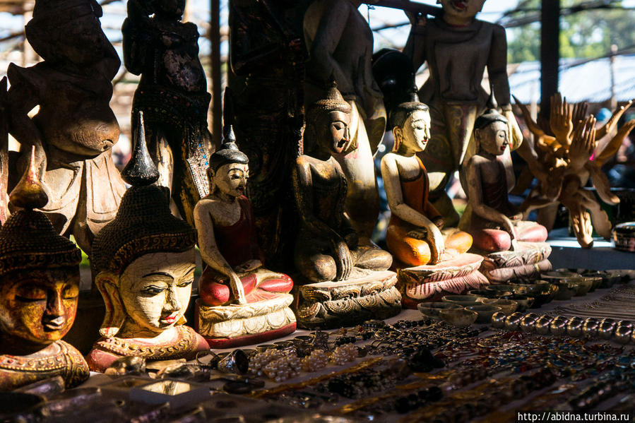 Сувениры с озера Инле Озеро Инле, Мьянма