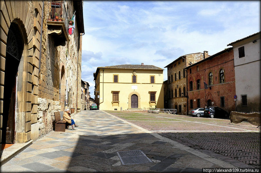 Колле-ди-Валь-д'Эльса – город хрусталя Тоскана, Италия