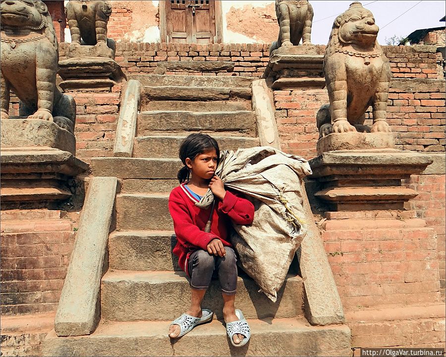 За каждой встречей скрывалась судьба, полная трагизма Бхактапур, Непал