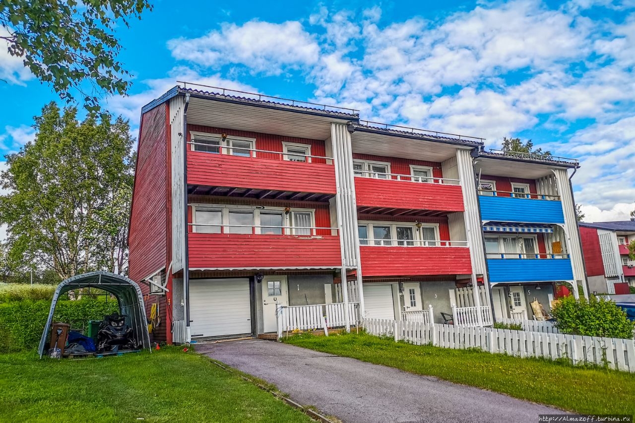 Дворец спорта уфа зимой. Ледовый городок новосибирск речной вокзал. Новый год в башкирии. Пригород гамбурга. Ледовый городок дк солдатова пермь.