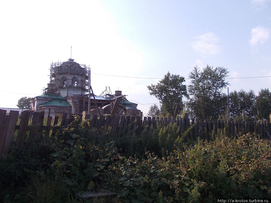 затянвшийся ремонт храма Енисейск, Россия