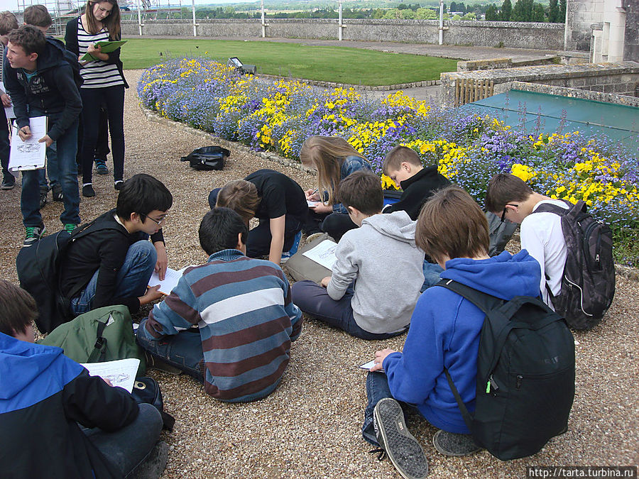У туристов — экскурсия, у школьников — урок.